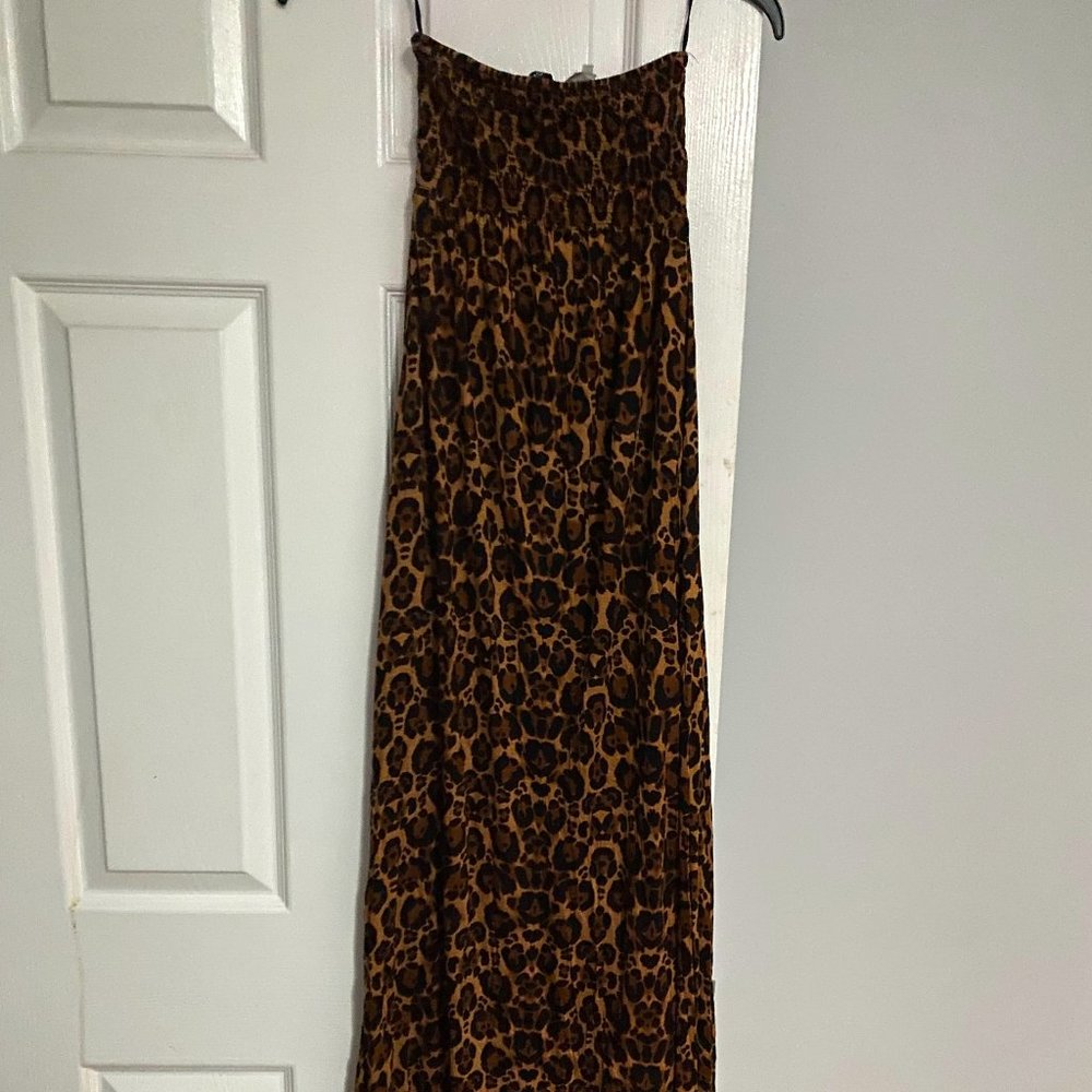 Long maxi leopard print dress. Strapless. Size 6